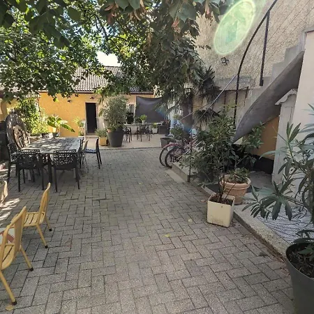 Studihotel Le Cosy 3* Saint-Maurice-de-Gourdans