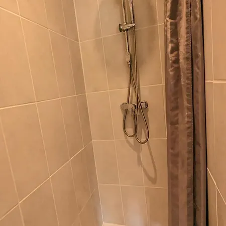 Studihotel Le Cosy Апартаменты Saint-Maurice-de-Gourdans
