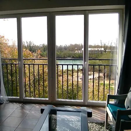 Studihotel Le Cosy Апартаменты Saint-Maurice-de-Gourdans