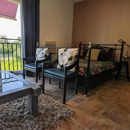 Studihotel Le Cosy Saint-Maurice-de-Gourdans