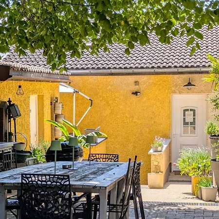 Studihotel Le Cosy Saint-Maurice-de-Gourdans